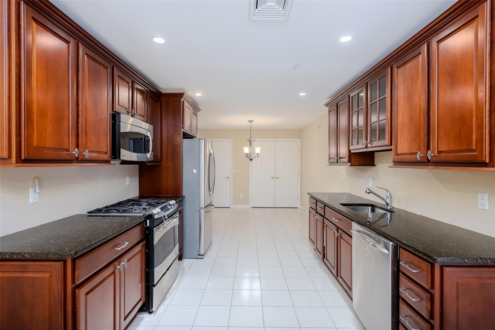 166 Ira Road, Mount Sinai, NY 11766