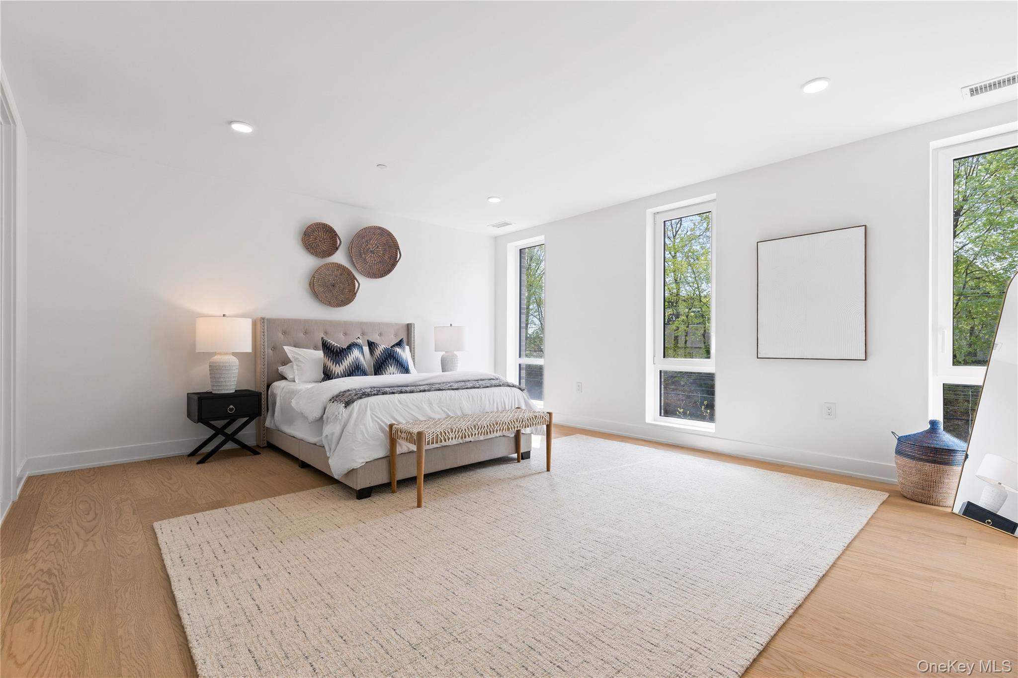 33 Calvert Street # TH6, Harrison, NY 10528