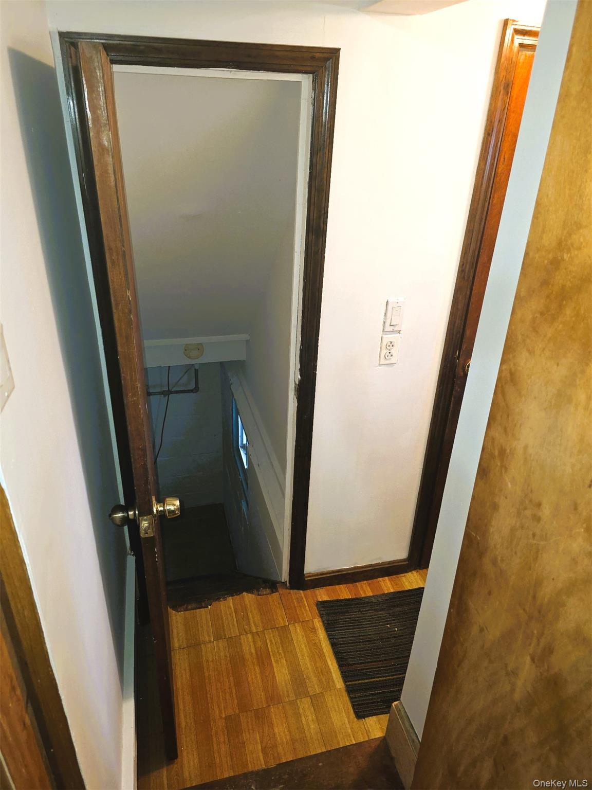 17 June Avenue, Bayville, NY 11709