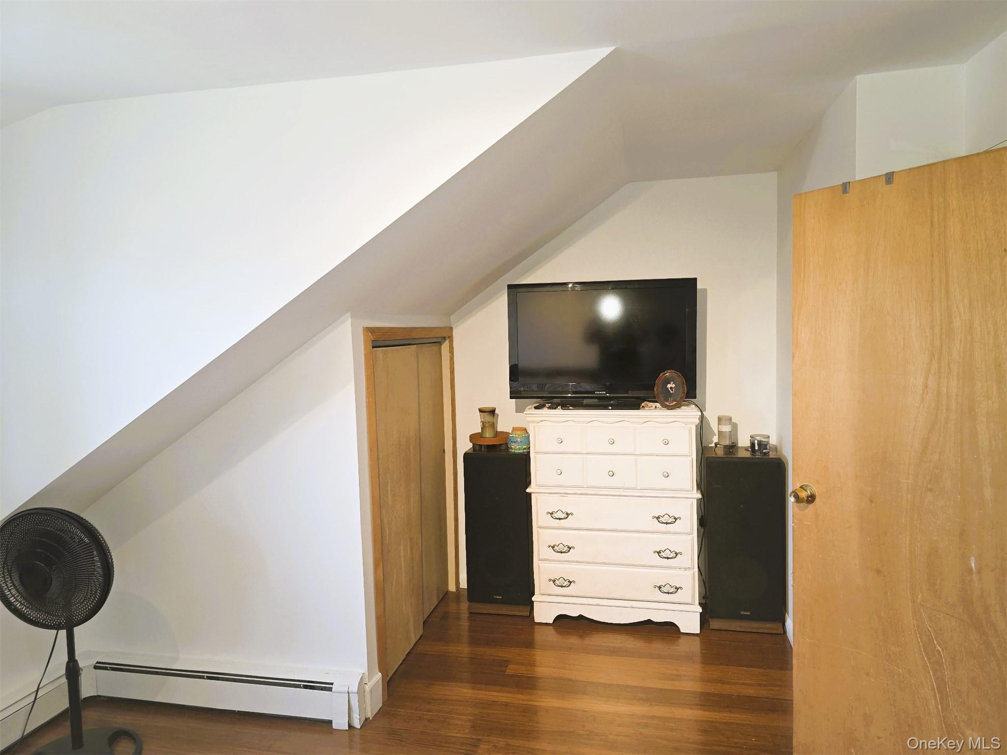 17 June Avenue, Bayville, NY 11709