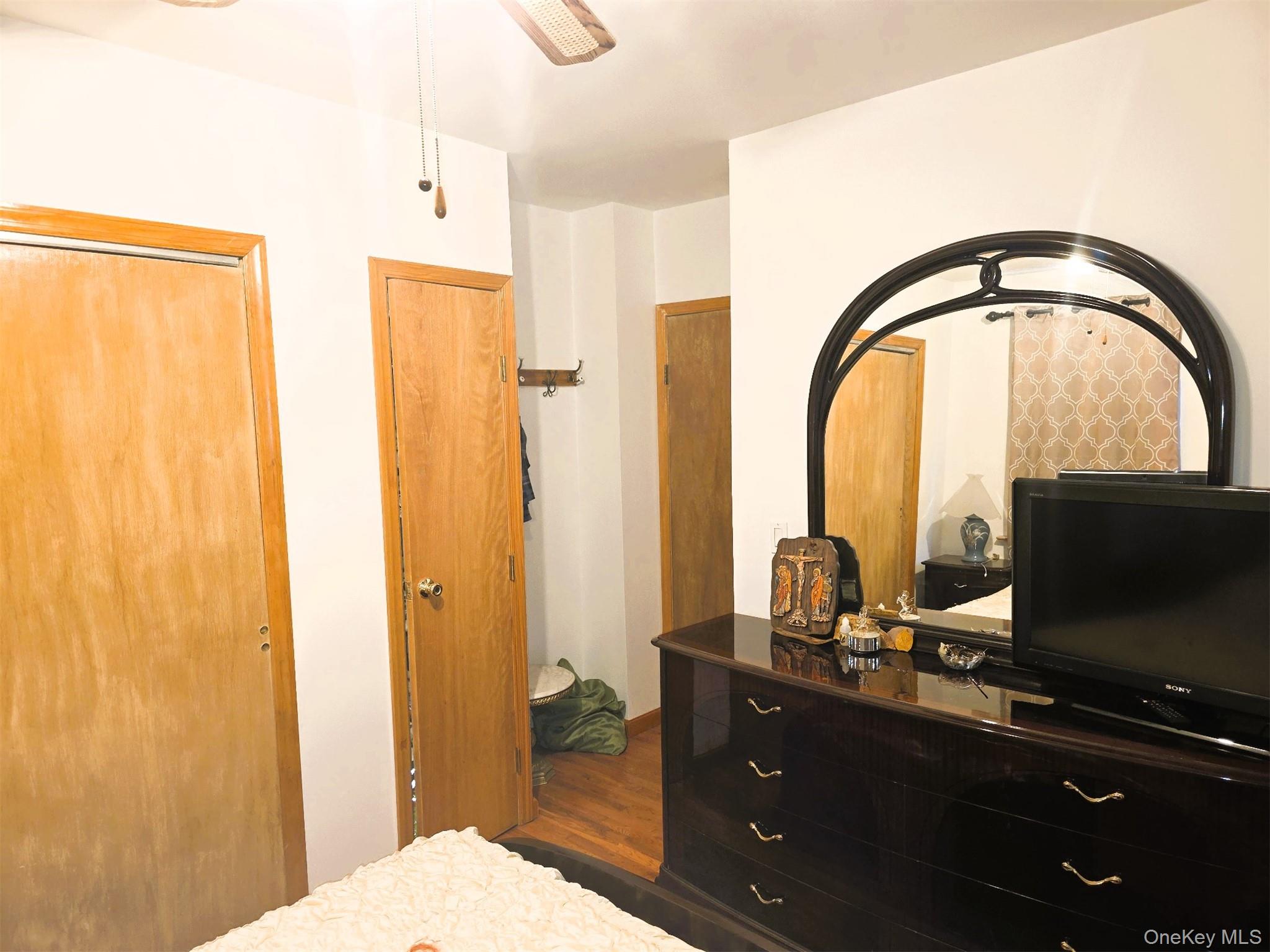 17 June Avenue, Bayville, NY 11709