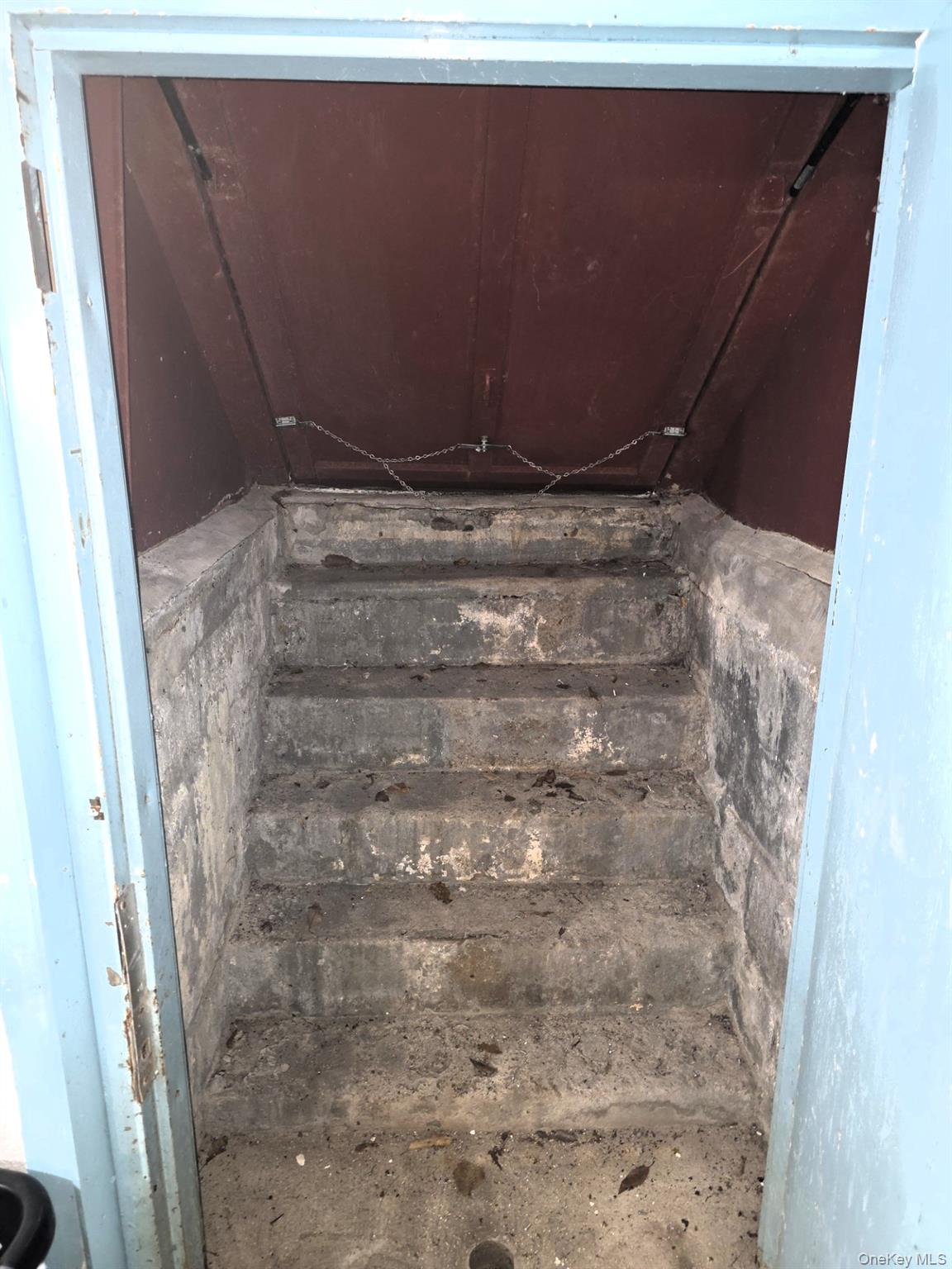 17 June Avenue, Bayville, NY 11709