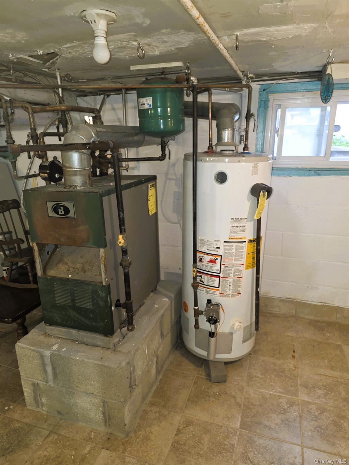 17 June Avenue, Bayville, NY 11709