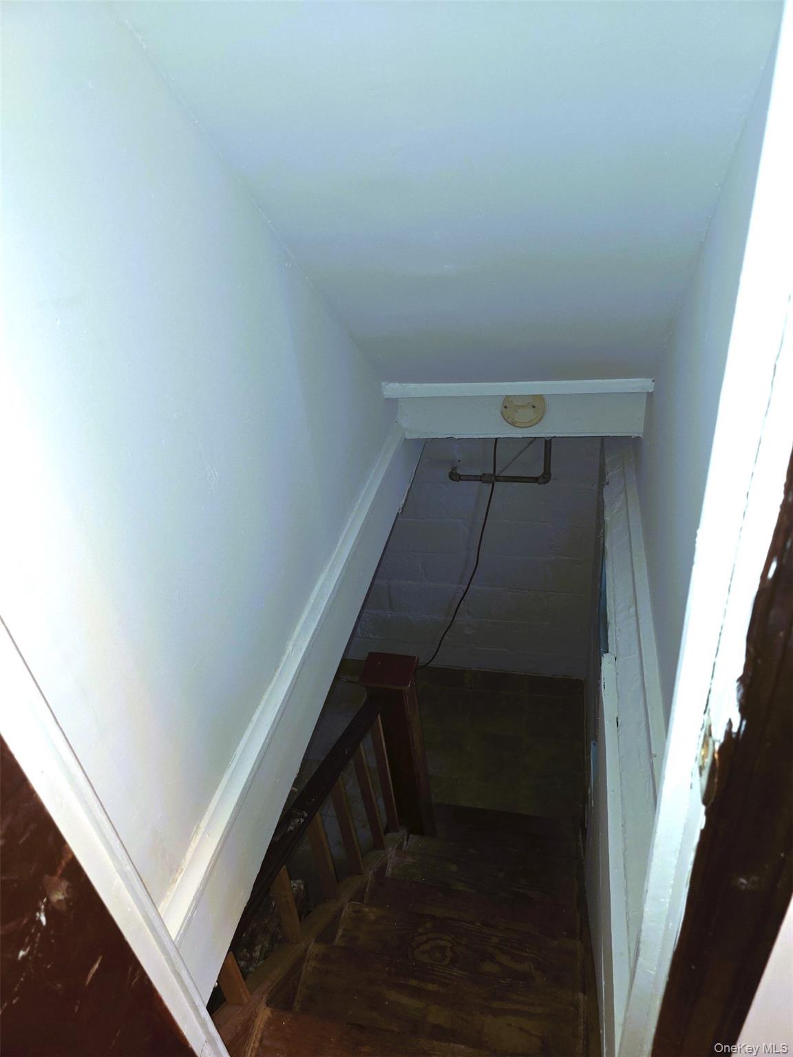 17 June Avenue, Bayville, NY 11709