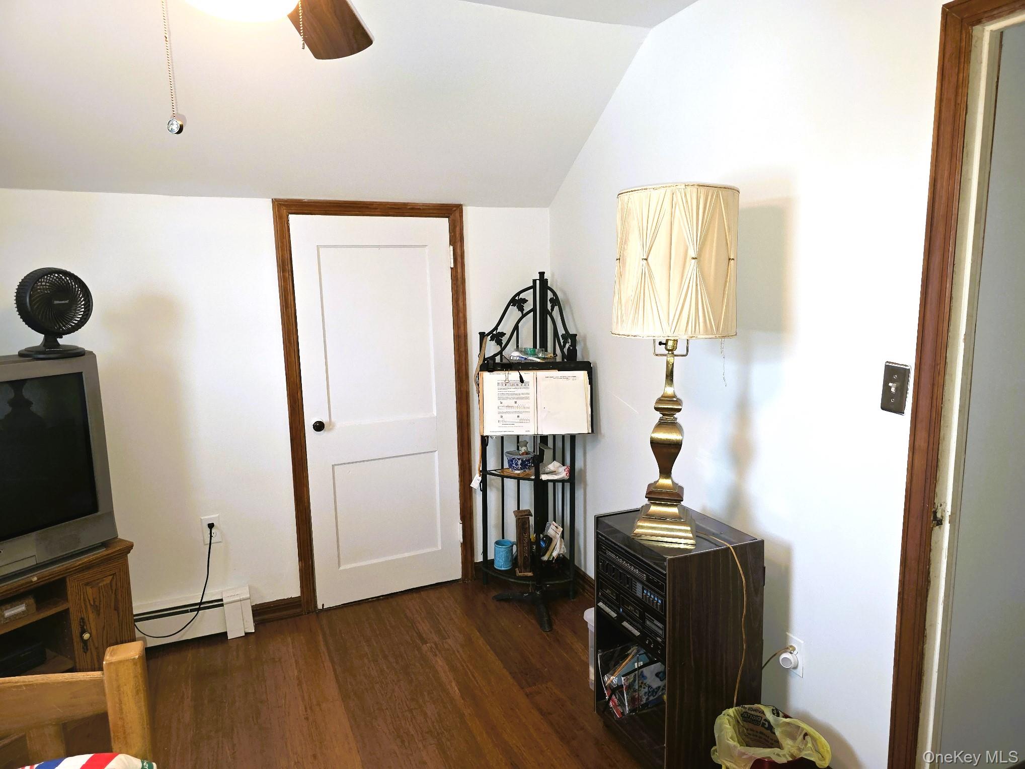 17 June Avenue, Bayville, NY 11709