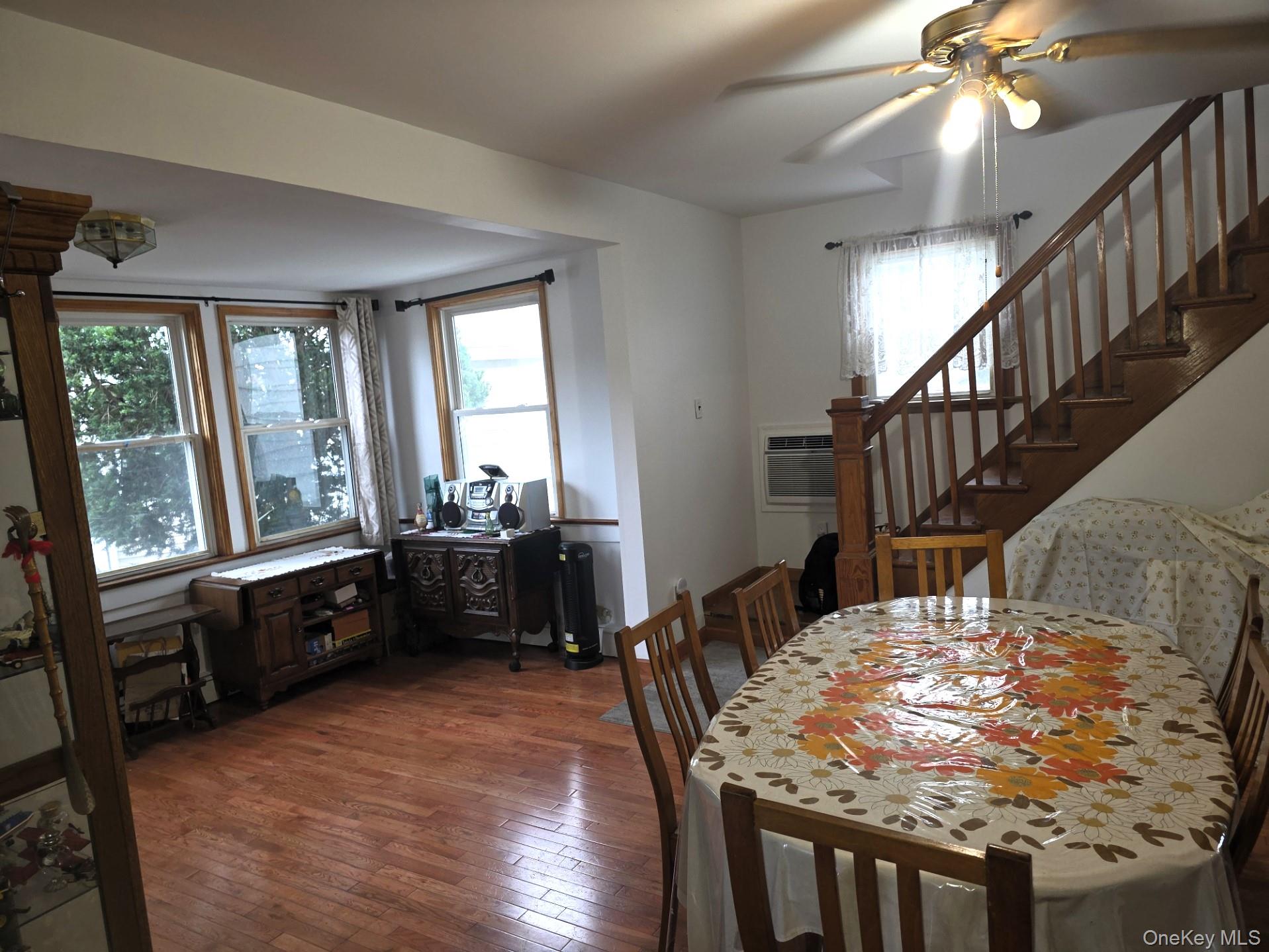 17 June Avenue, Bayville, NY 11709