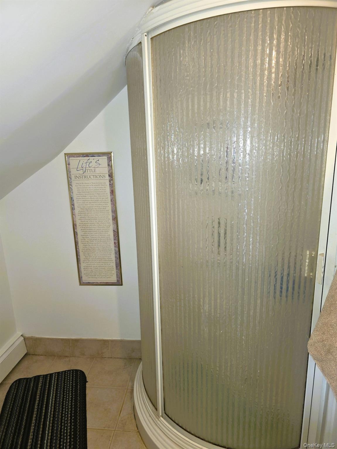 17 June Avenue, Bayville, NY 11709