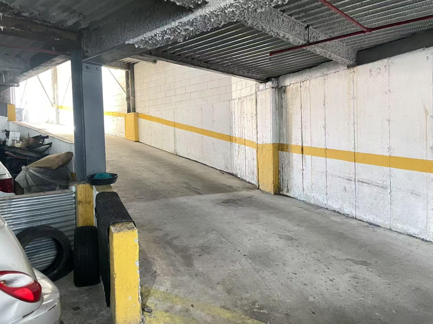 40-48 97 st # 1B, Corona, NY 11368