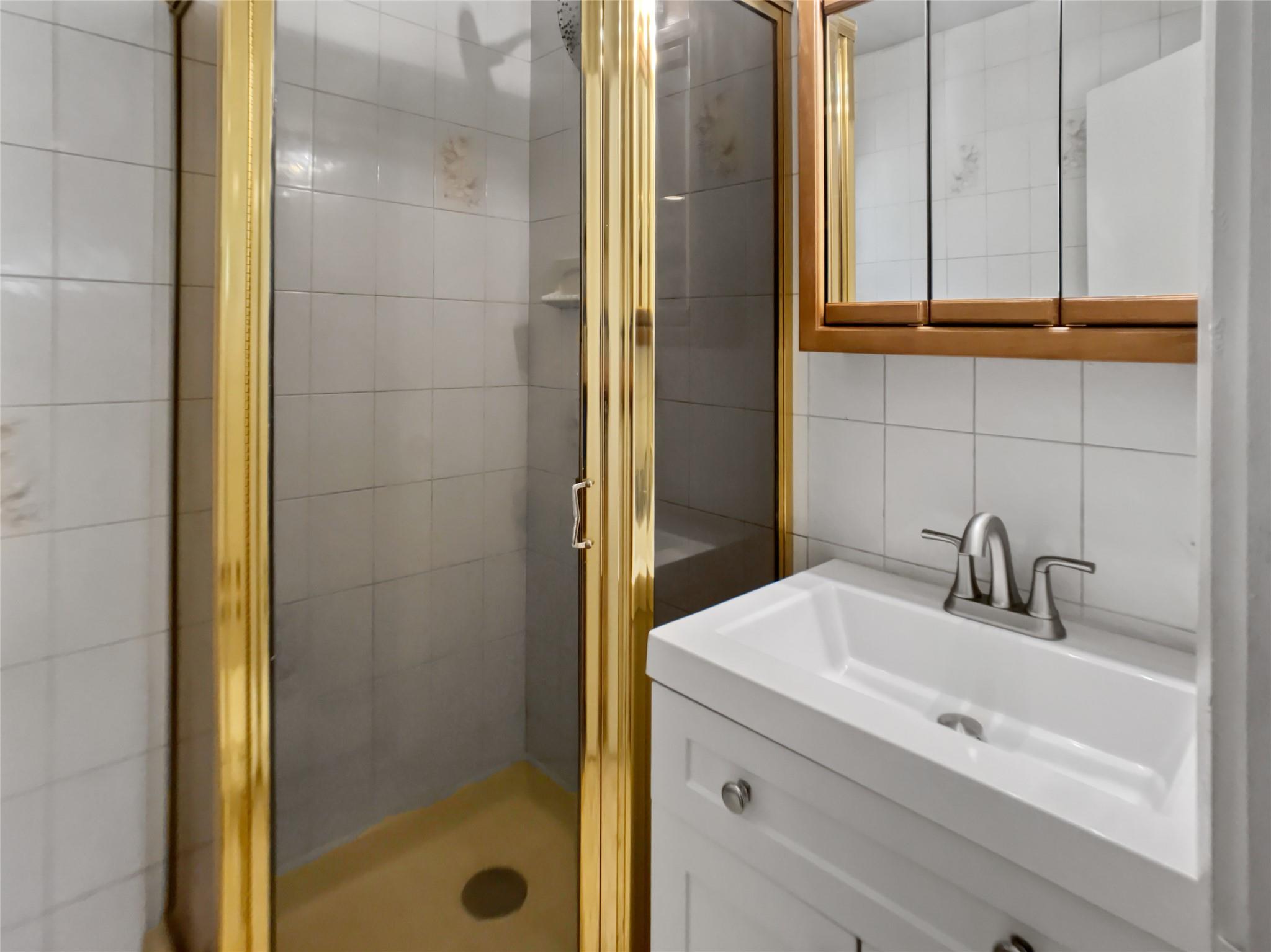 571 Richmond Road, East Meadow, NY 11554