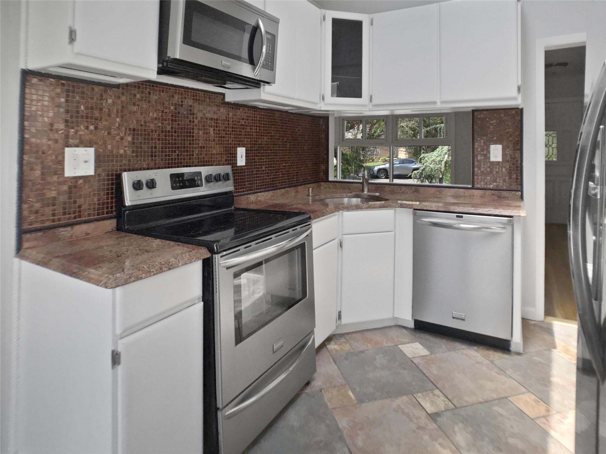 571 Richmond Road, East Meadow, NY 11554