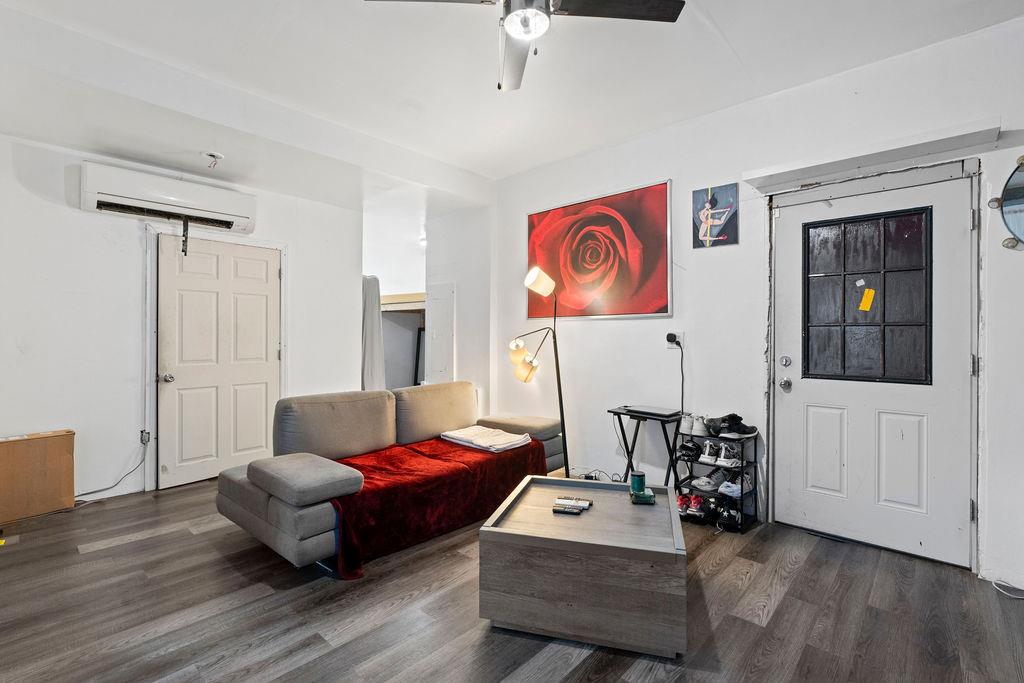 194 Bay Street, Staten Island, NY 10301