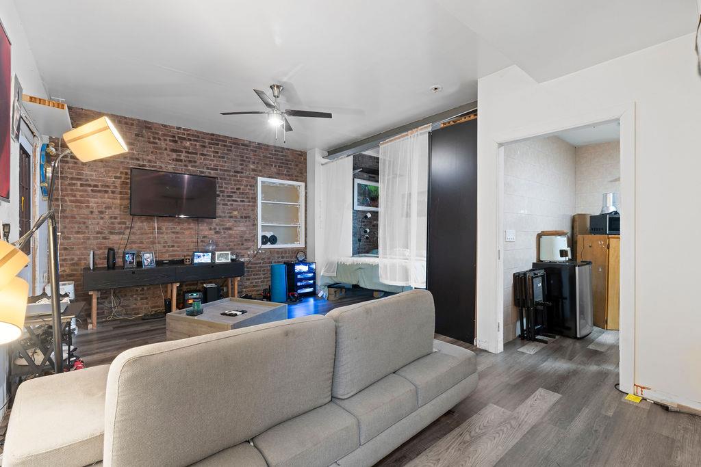 194 Bay Street, Staten Island, NY 10301