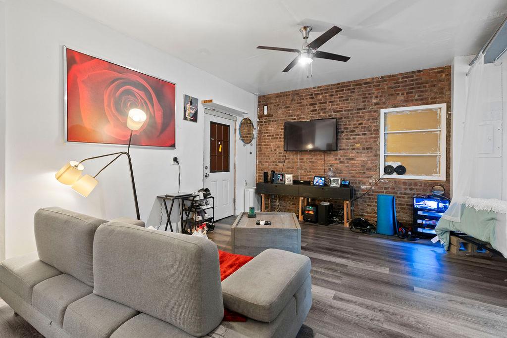 194 Bay Street, Staten Island, NY 10301