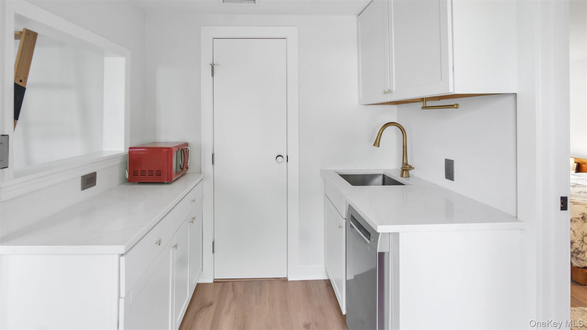 12910 Main Road, East Marion, NY 11939