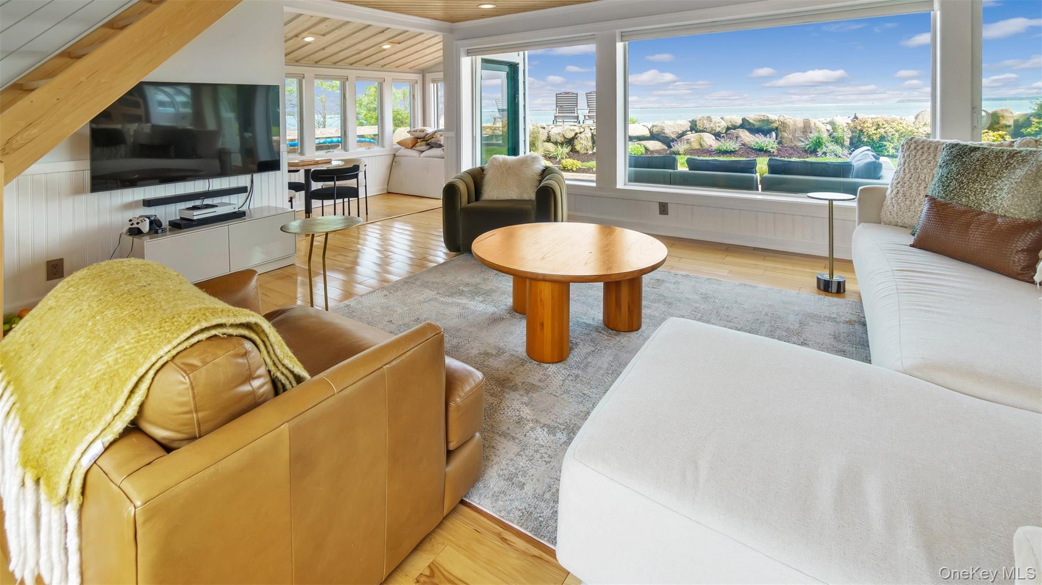 12910 Main Road, East Marion, NY 11939