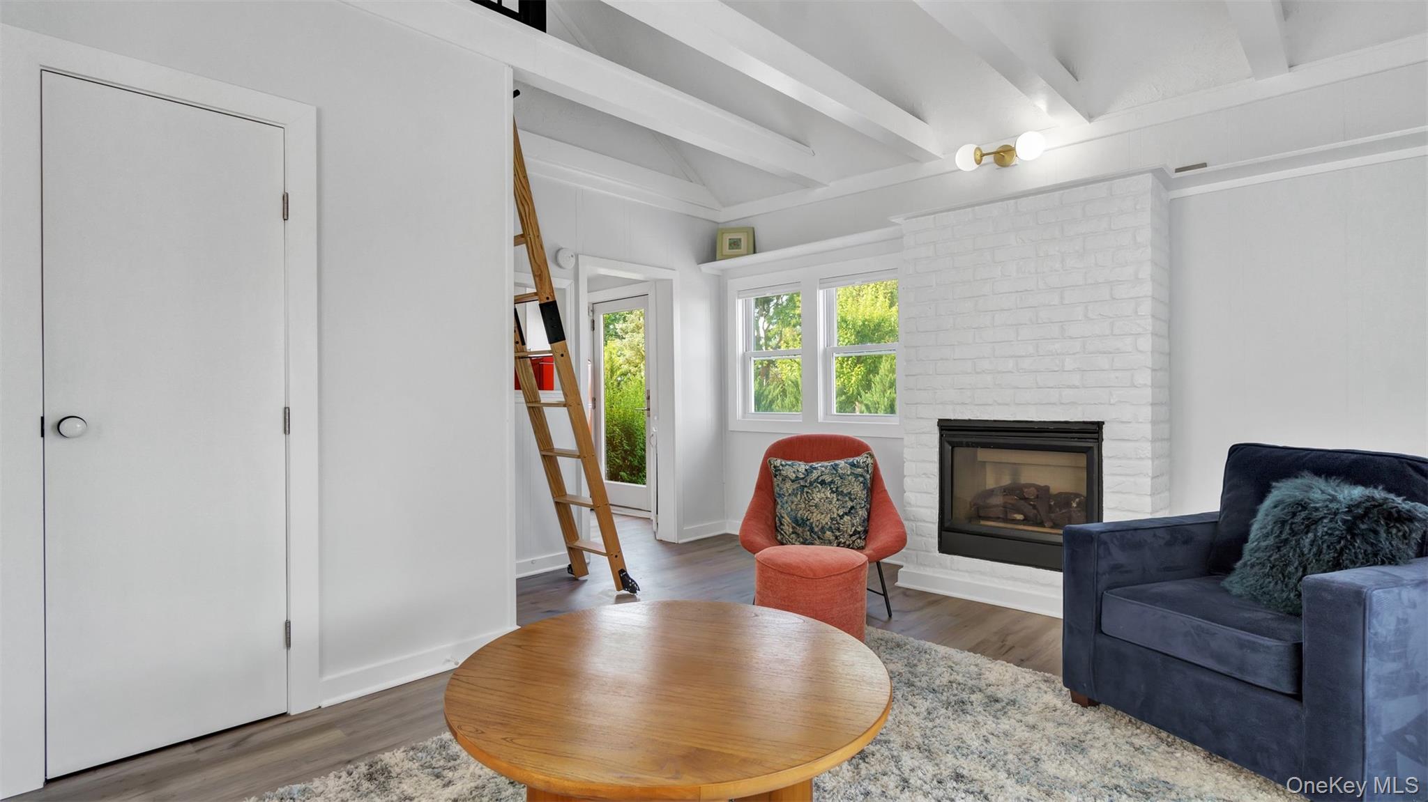 12910 Main Road, East Marion, NY 11939