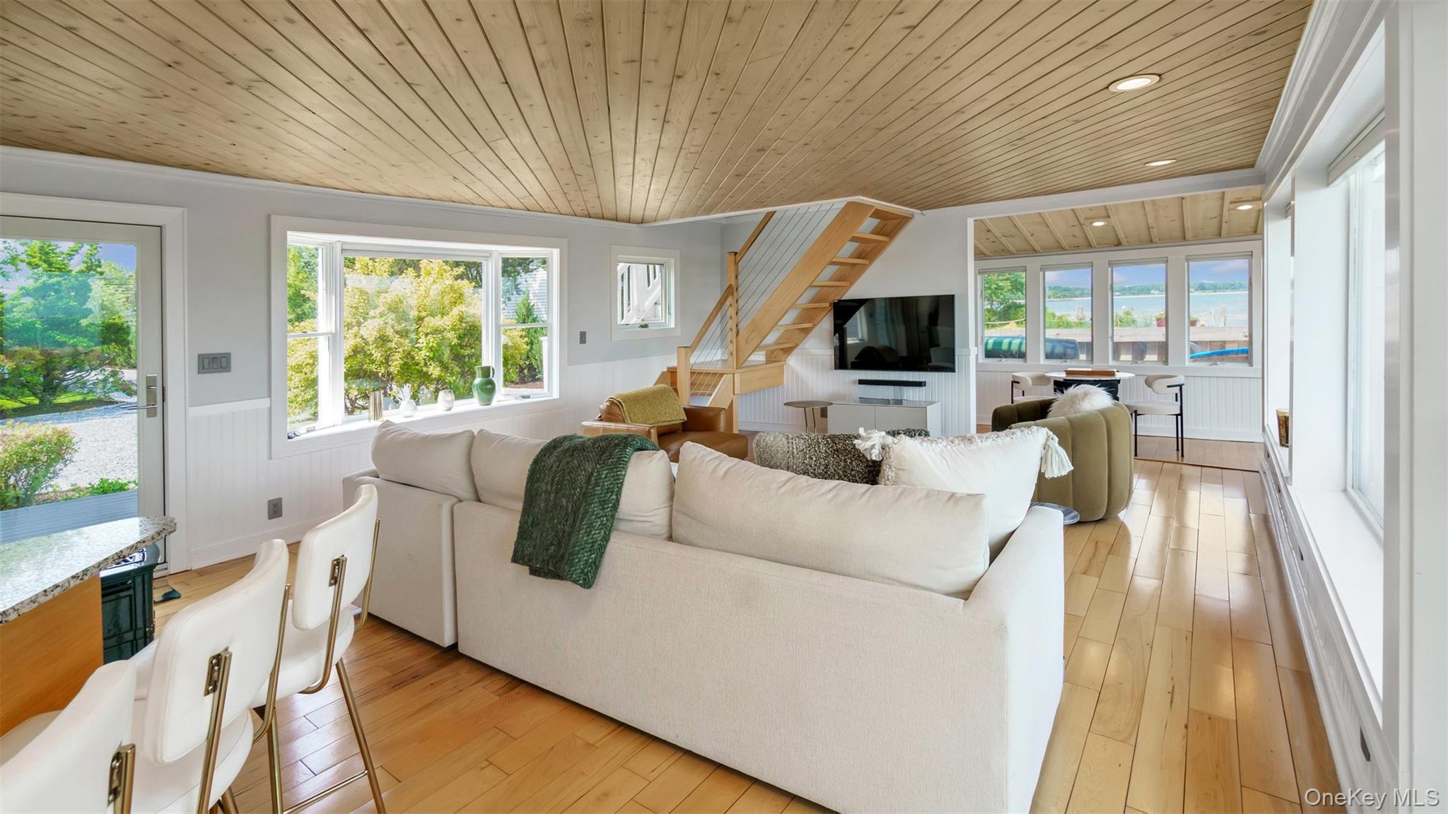 12910 Main Road, East Marion, NY 11939