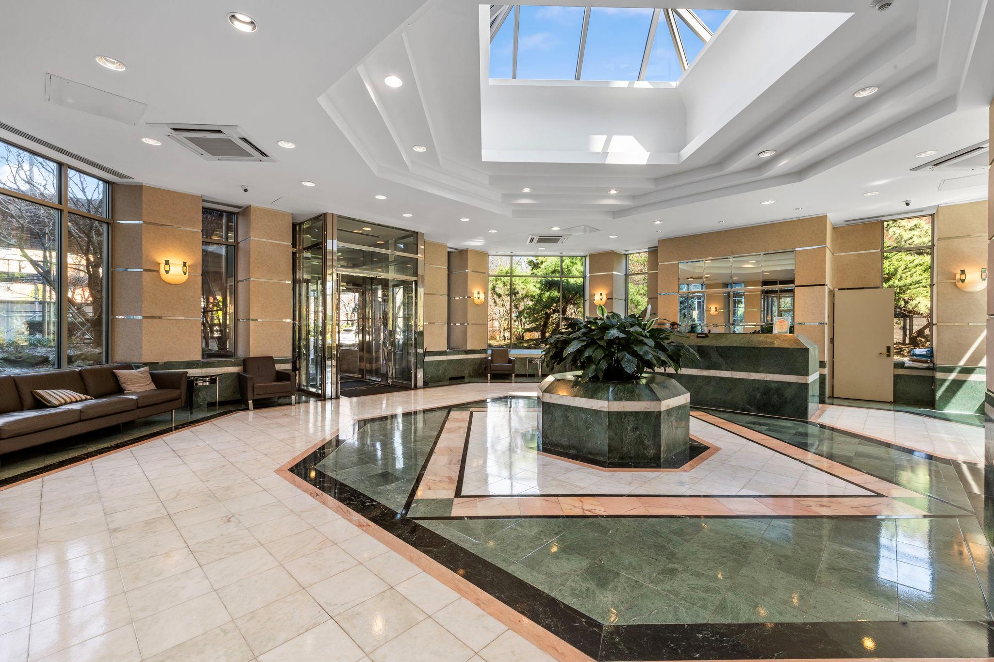 11201 Queens Blvd # 10B, Forest Hills, NY 11375