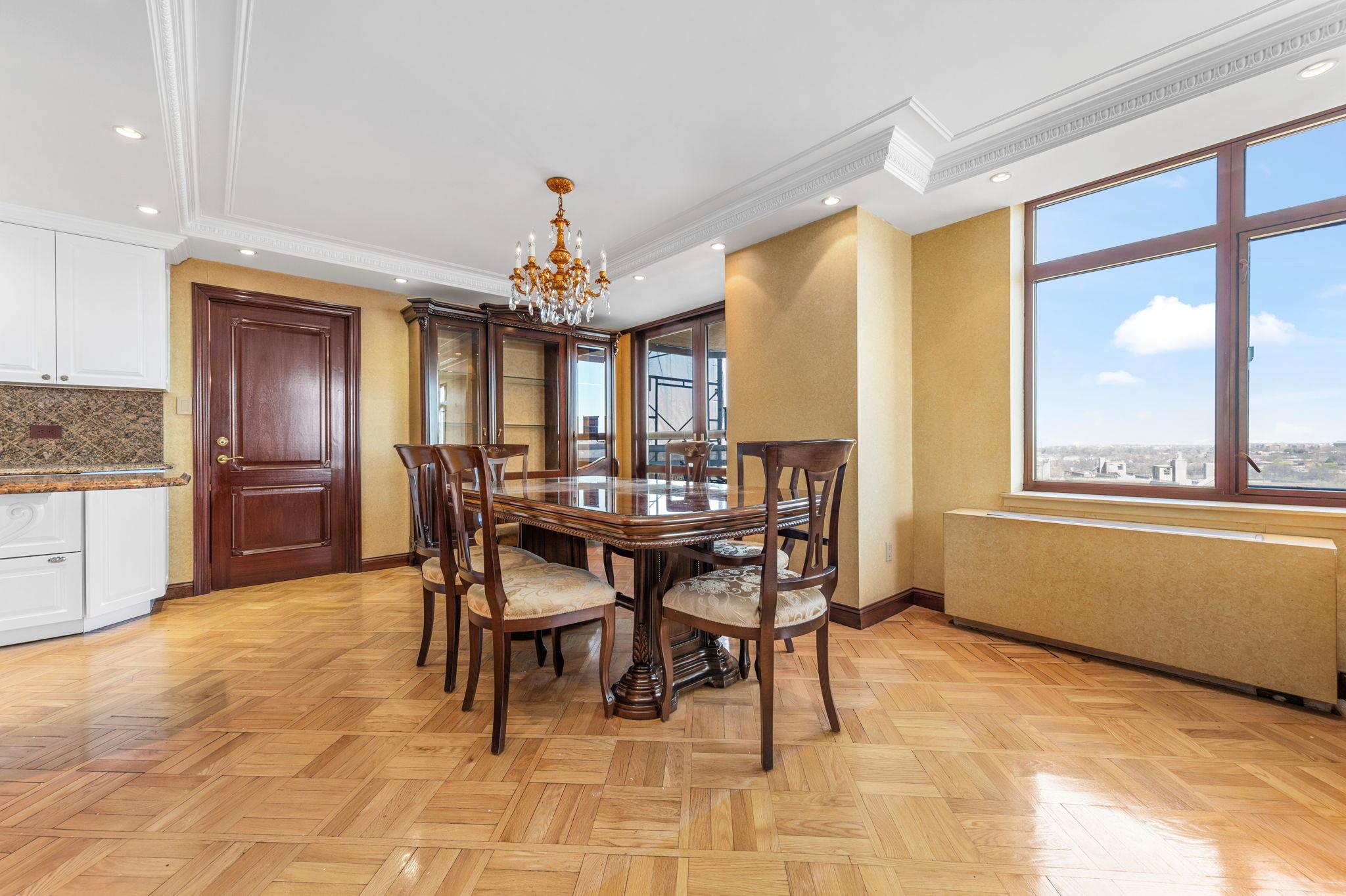 11201 Queens Blvd # 10B, Forest Hills, NY 11375