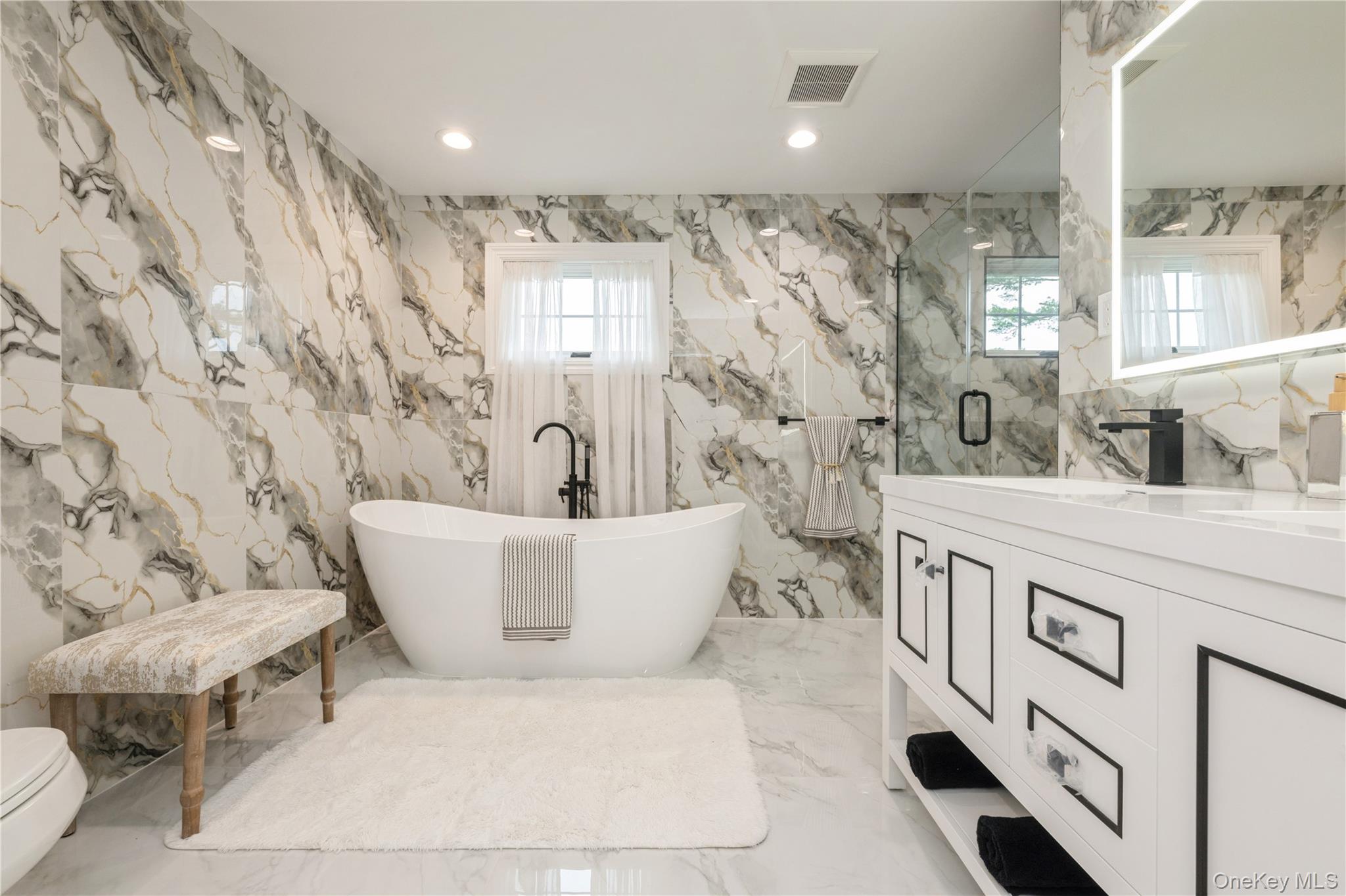 52 Cortland Ave, Hicksville, NY 11801