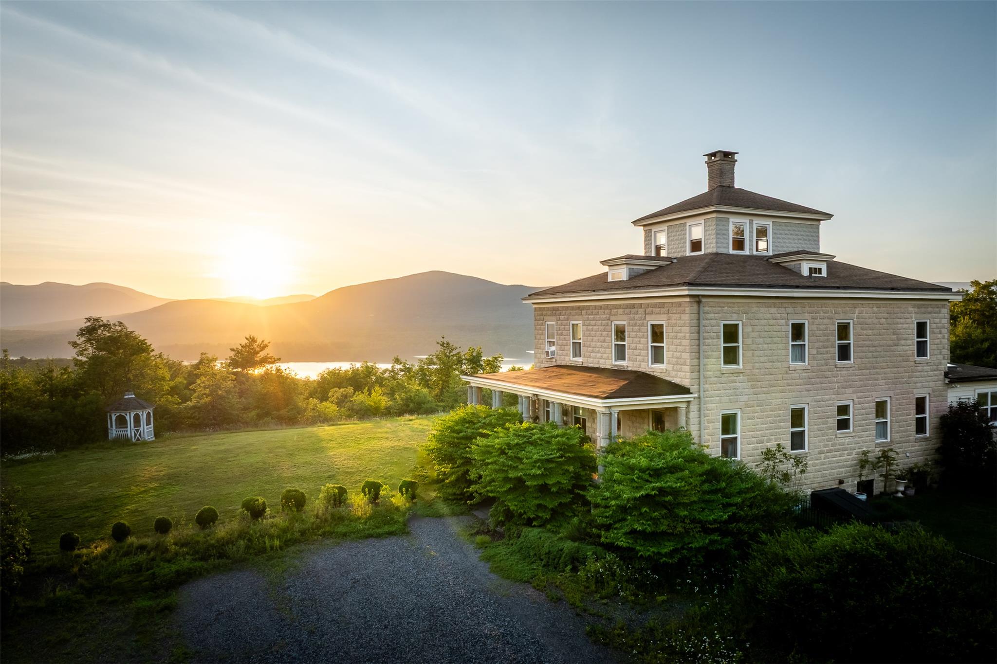 169 Baker Road, West Hurley, NY 12491