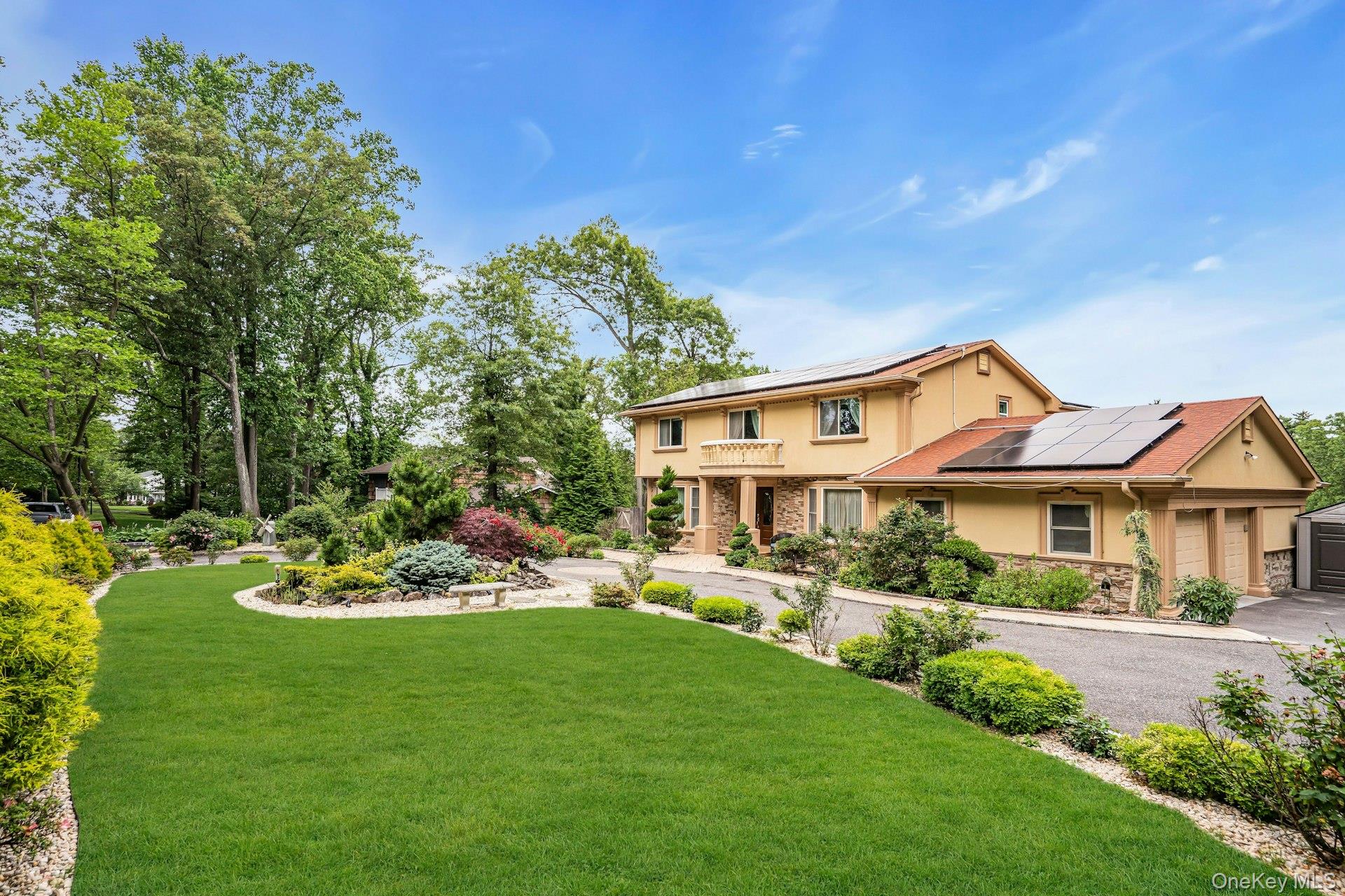 41 Hearthstone Drive, Dix Hills, NY 11746