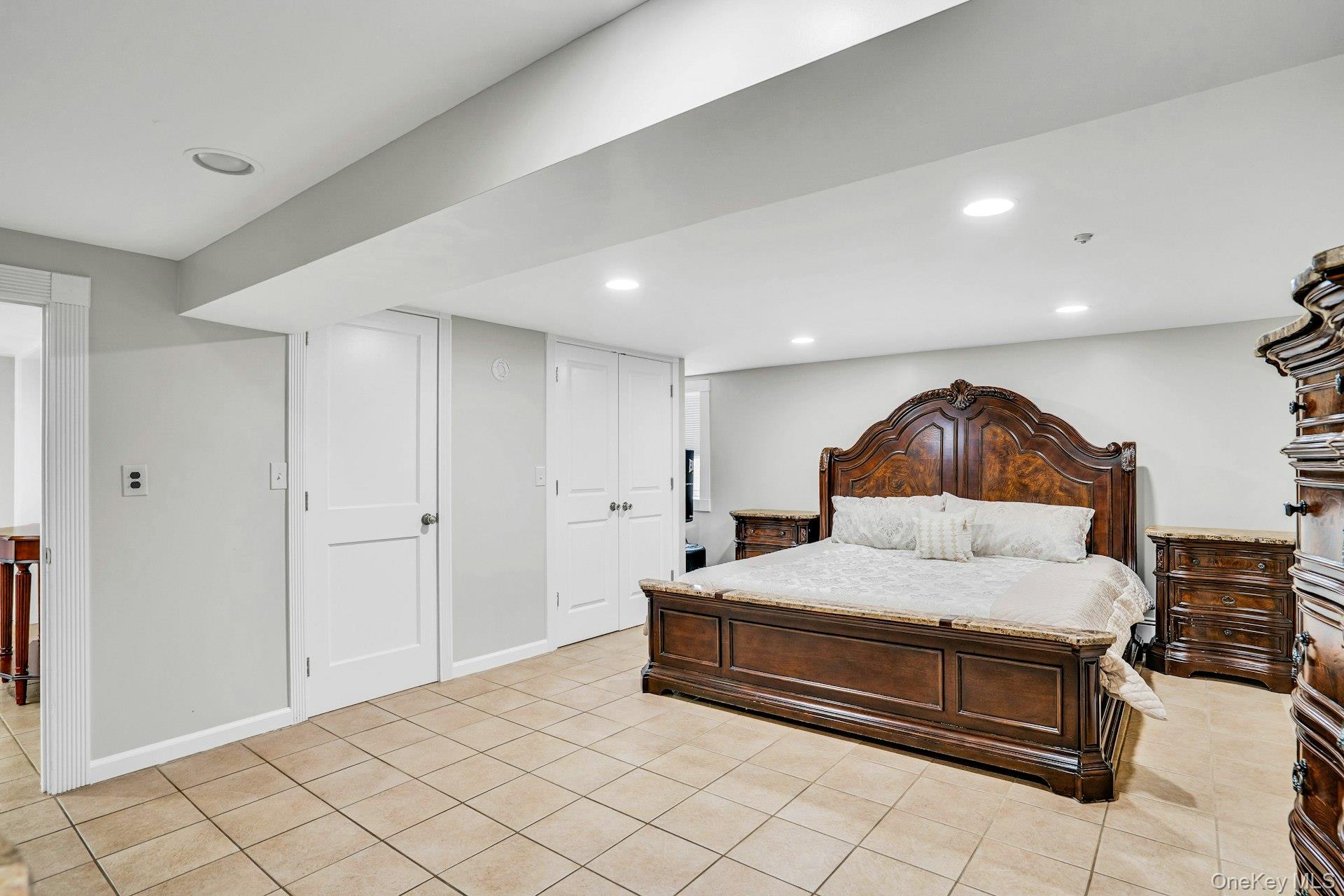 41 Hearthstone Drive, Dix Hills, NY 11746