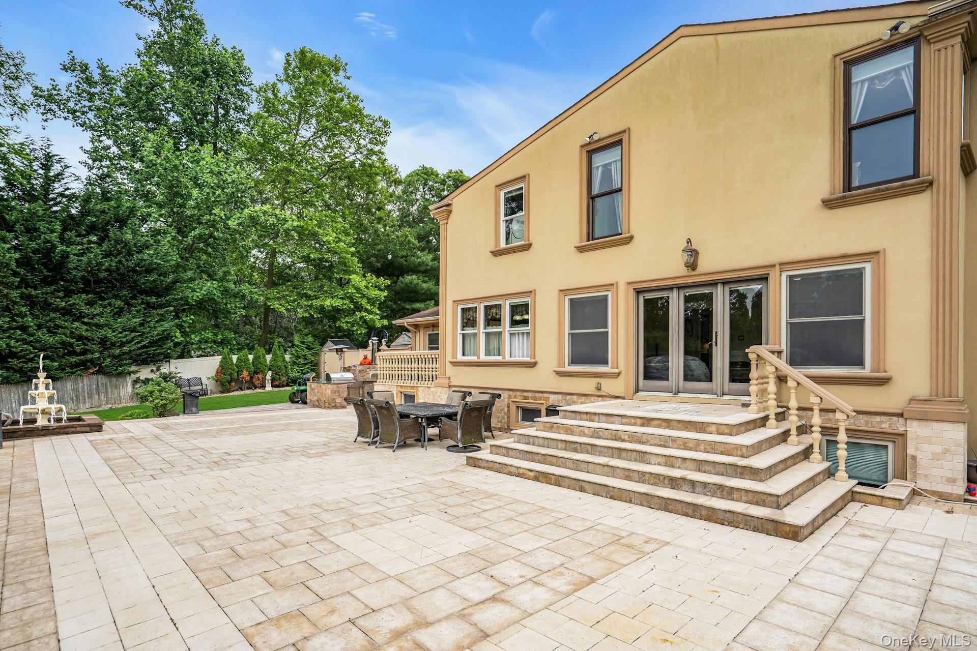 41 Hearthstone Drive, Dix Hills, NY 11746