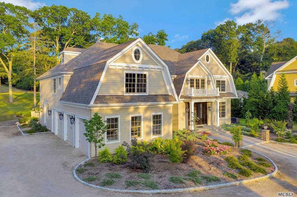 19 Meadow Glen Road, Fort Salonga, NY 11768