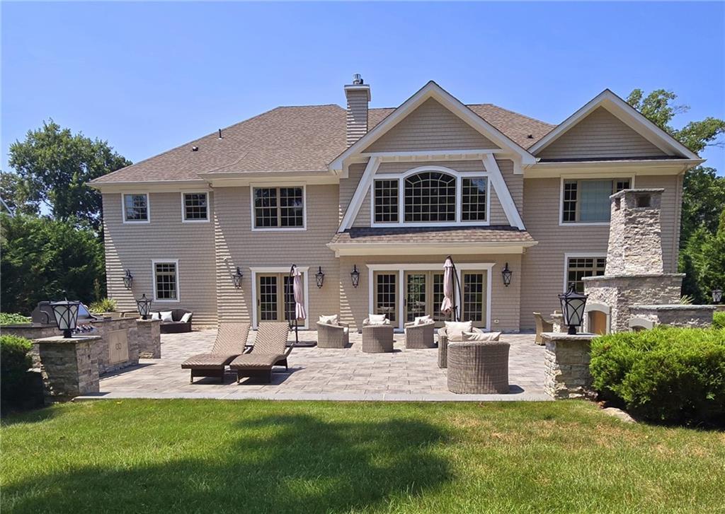 19 Meadow Glen Road, Fort Salonga, NY 11768