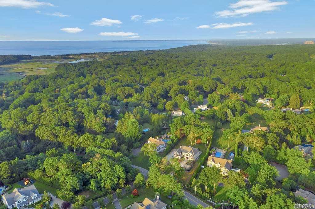 19 Meadow Glen Road, Fort Salonga, NY 11768