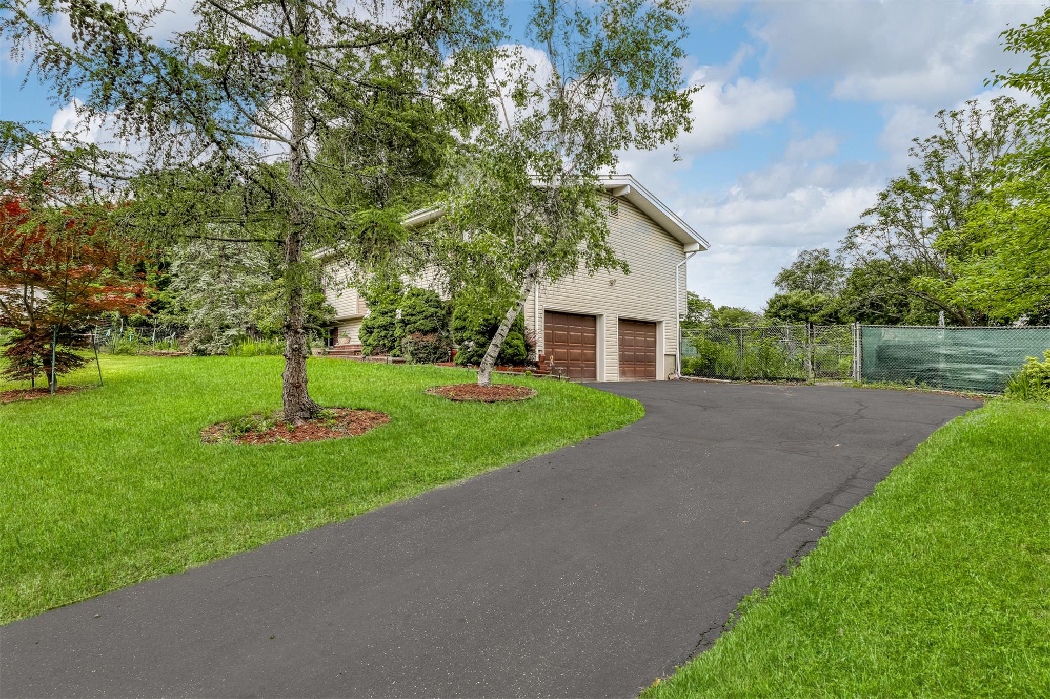 1 Florence Court, Valley Cottage, NY 10989