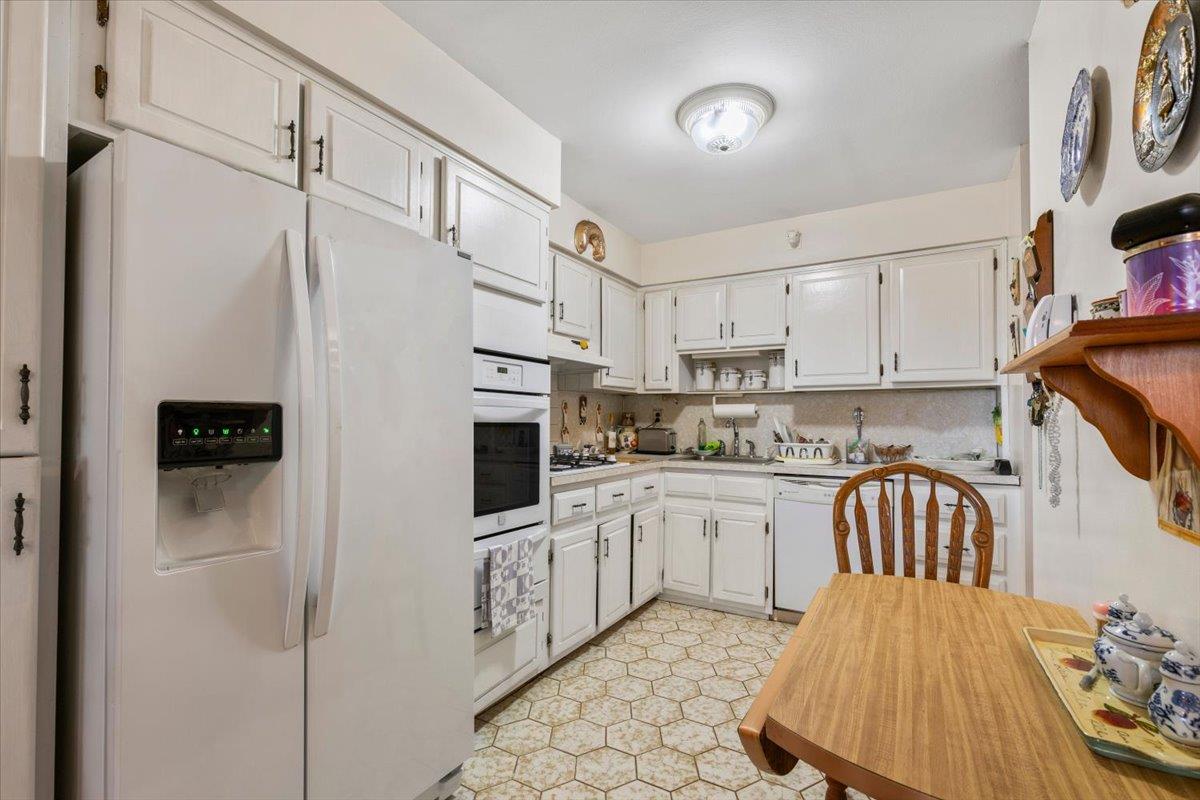 7429 Calamus Avenue # 20, Flushing, NY 11373