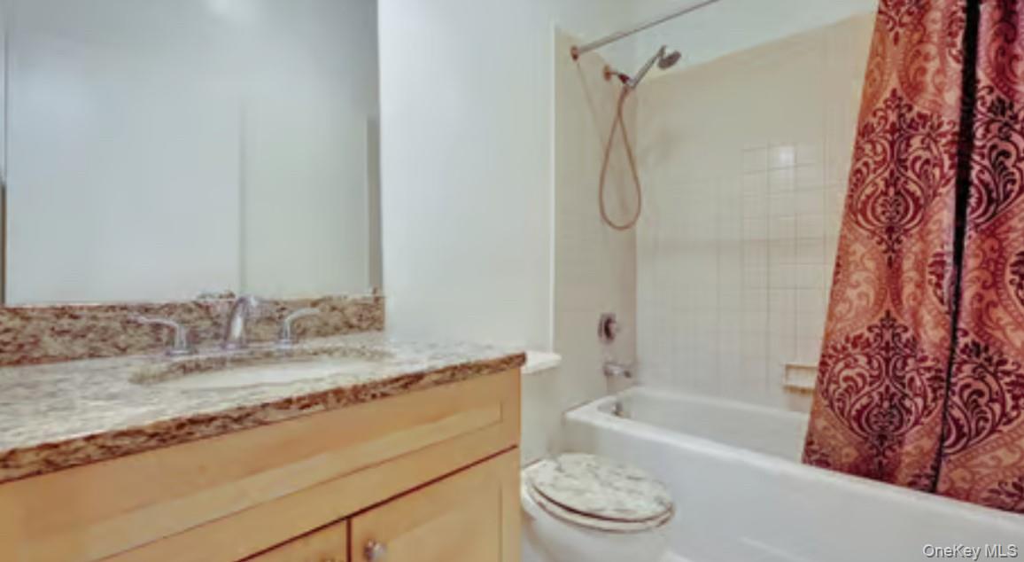 6102 Villa At The Woods, Peekskill, NY 10566