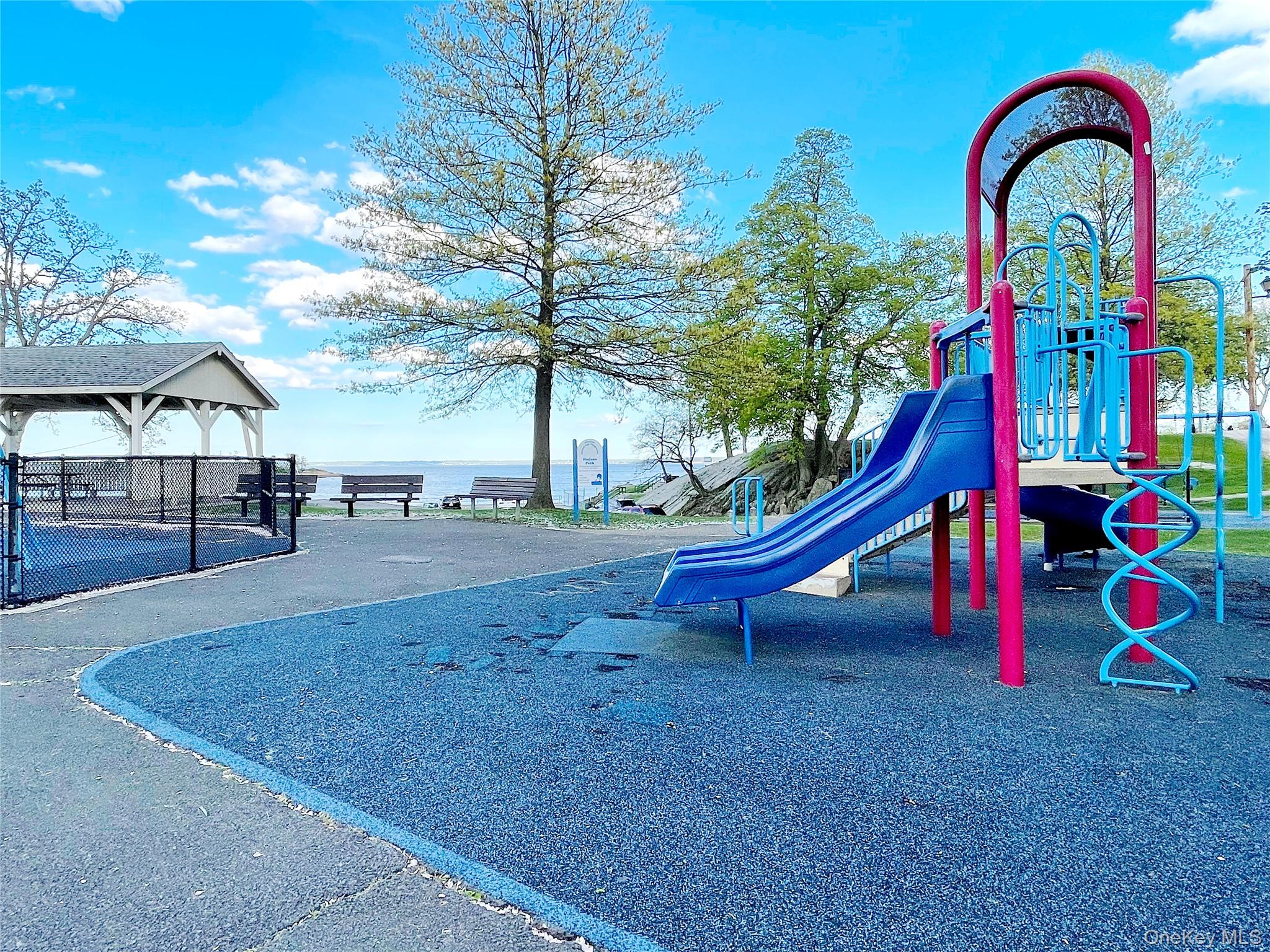 25 Acacia # 2, New Rochelle, NY 10805