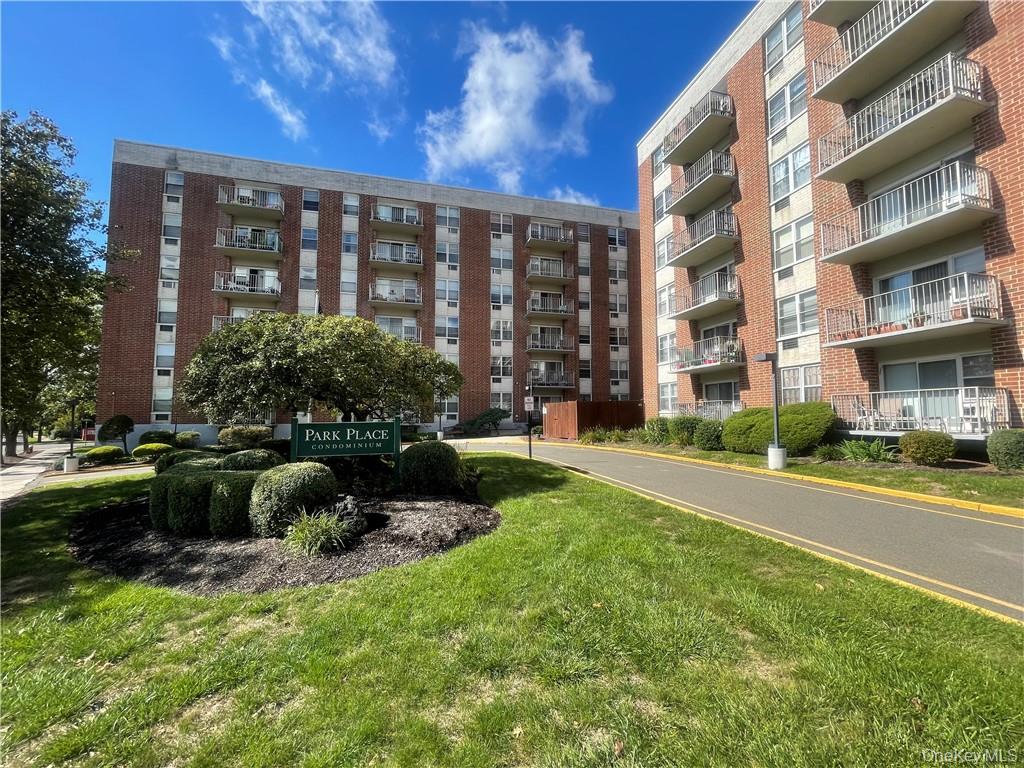 35 Park Avenue # 2L, Suffern, NY 10901
