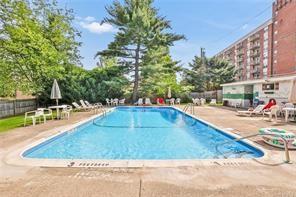 35 Park Avenue # 2L, Suffern, NY 10901