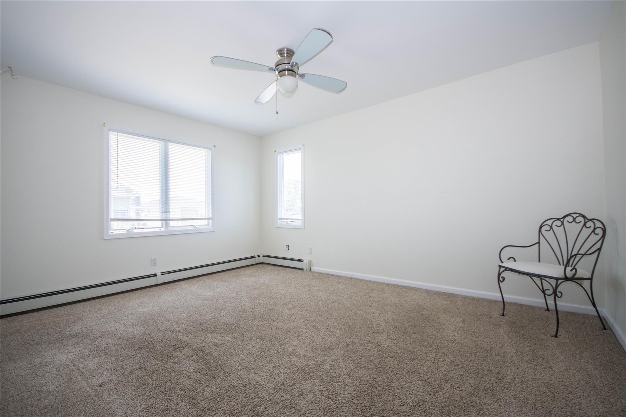 134 W Hampton Road, Lindenhurst, NY 11757