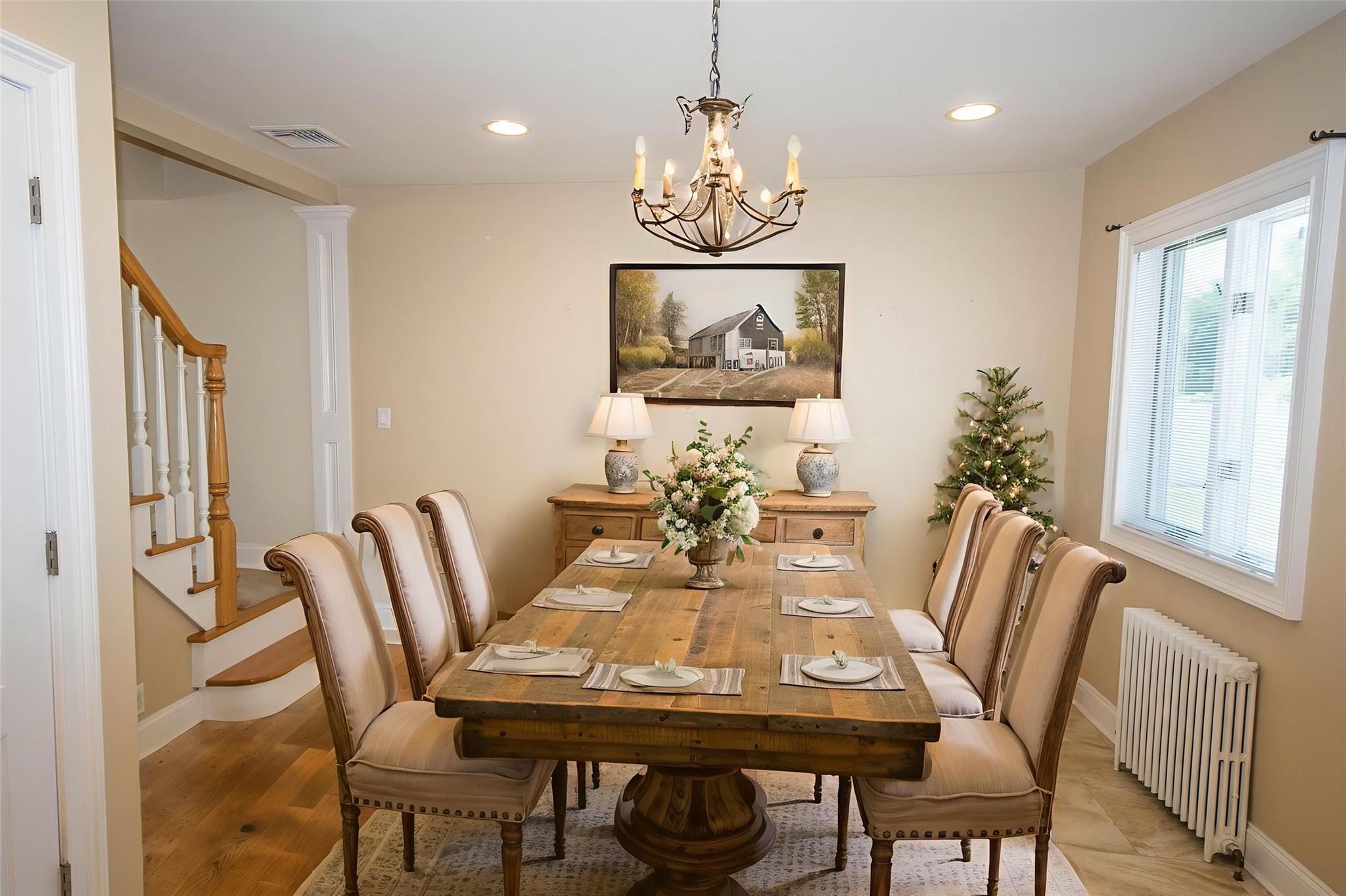 134 W Hampton Road, Lindenhurst, NY 11757