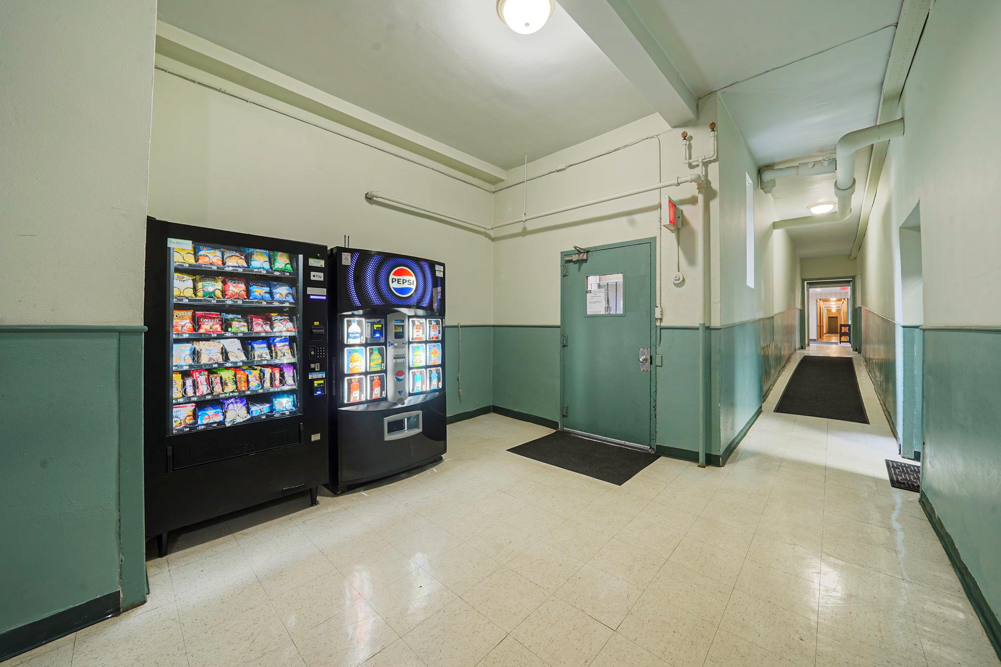 67-66 108th Street # D3, Forest Hills, NY 11375