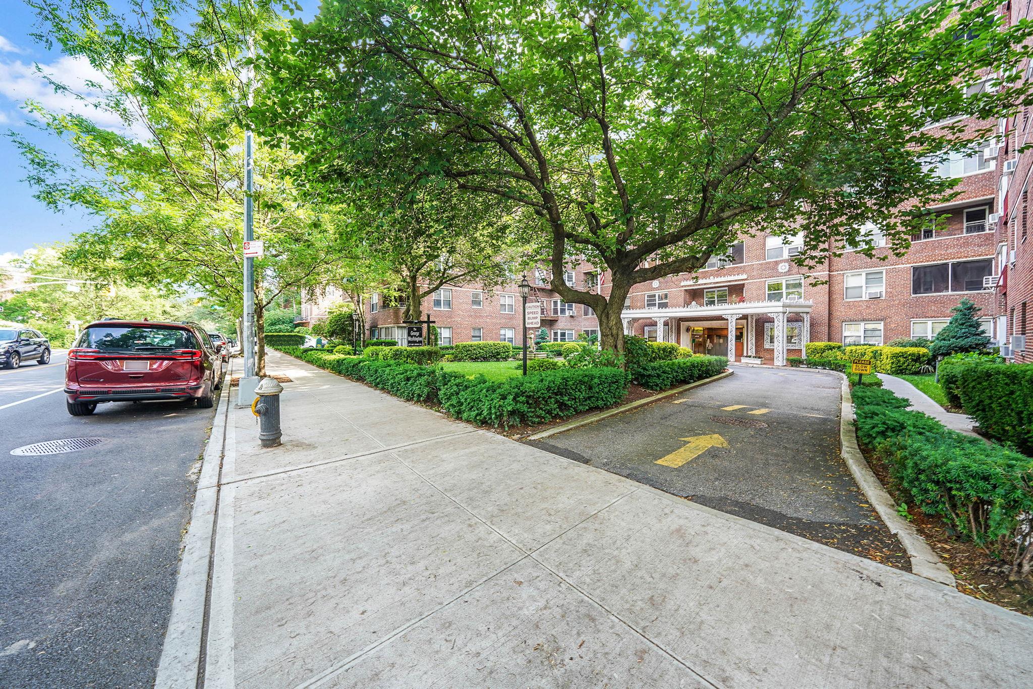 67-66 108th Street # D3, Forest Hills, NY 11375