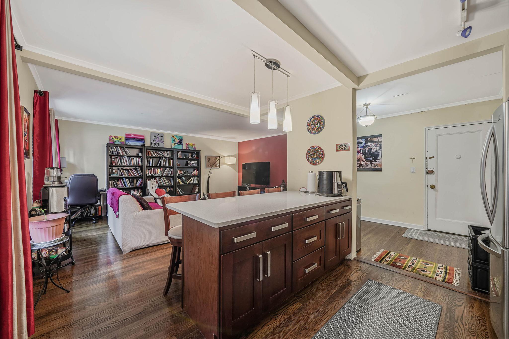 67-66 108th Street # D3, Forest Hills, NY 11375