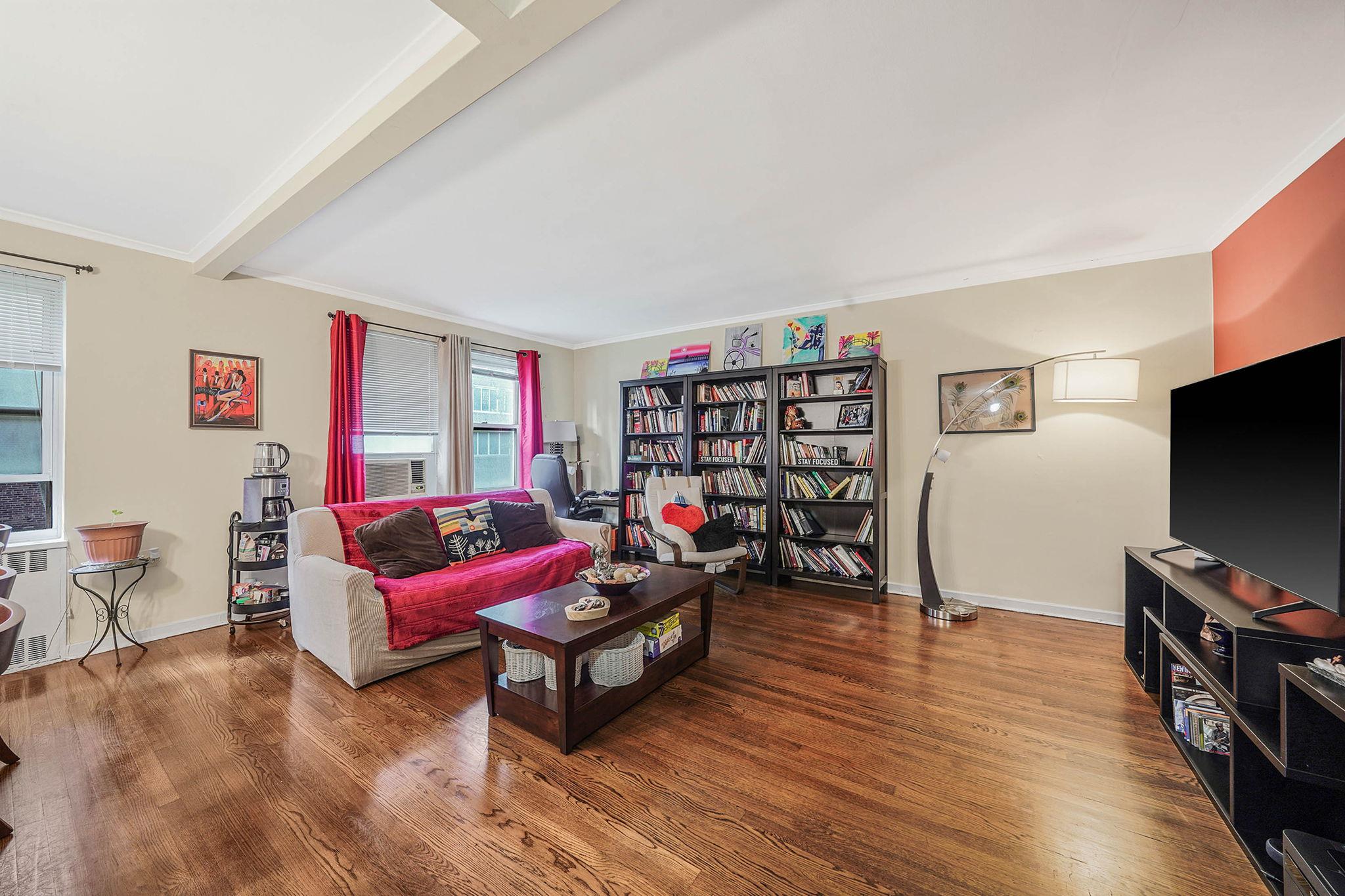 67-66 108th Street # D3, Forest Hills, NY 11375