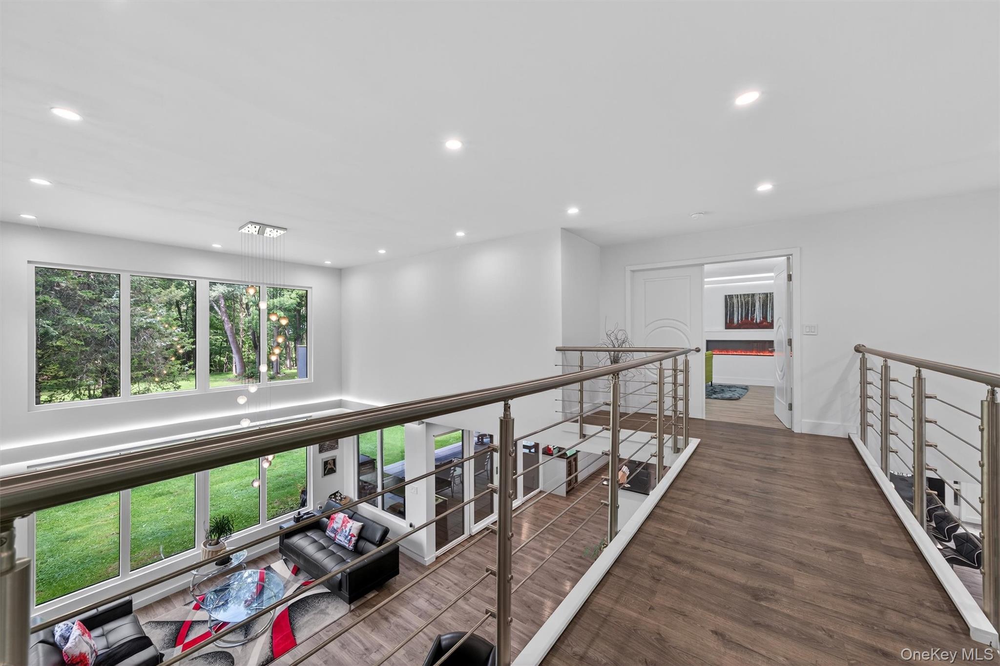 41 Sand Hill Lane, Florida, NY 10921