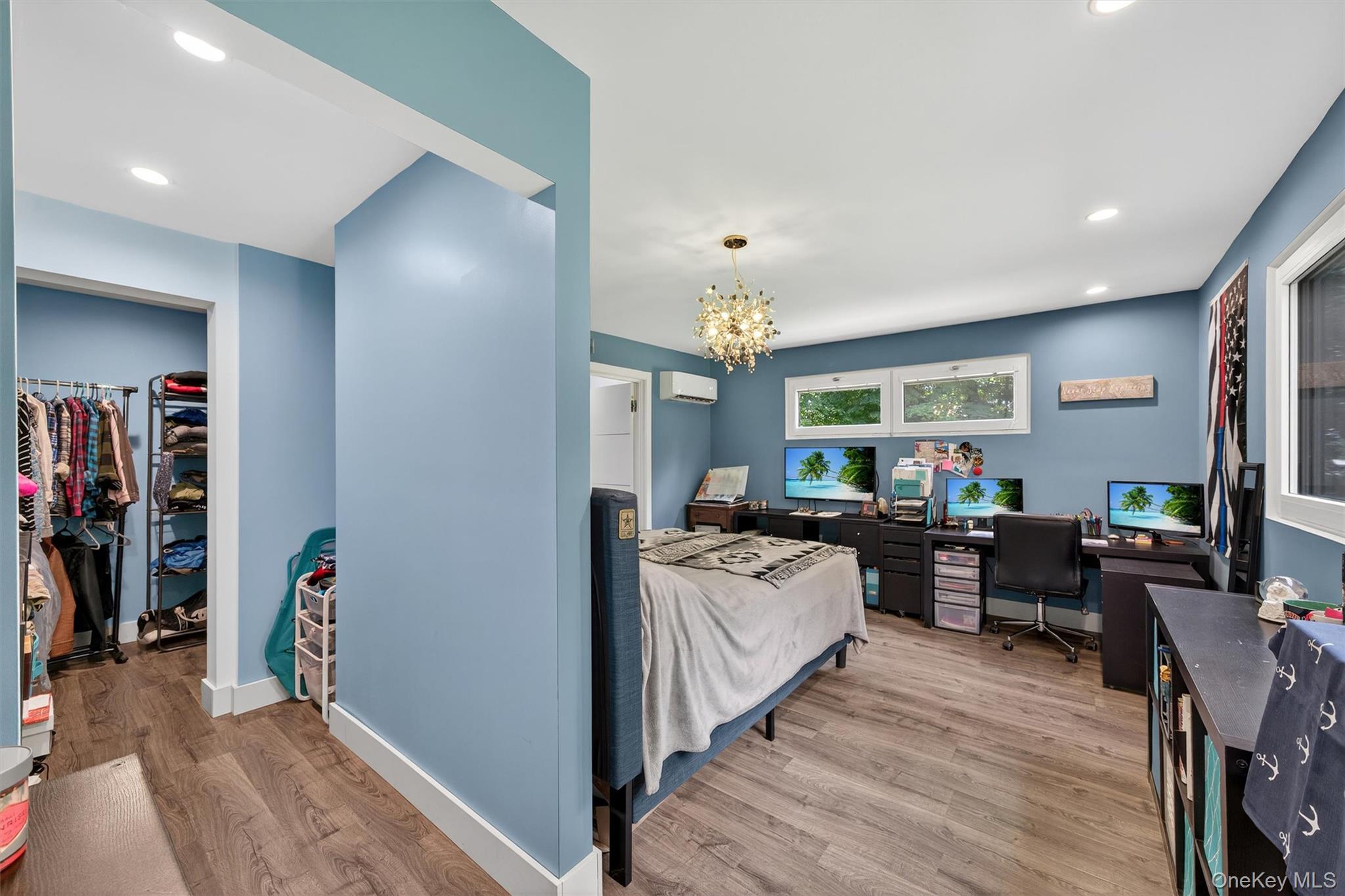 41 Sand Hill Lane, Florida, NY 10921