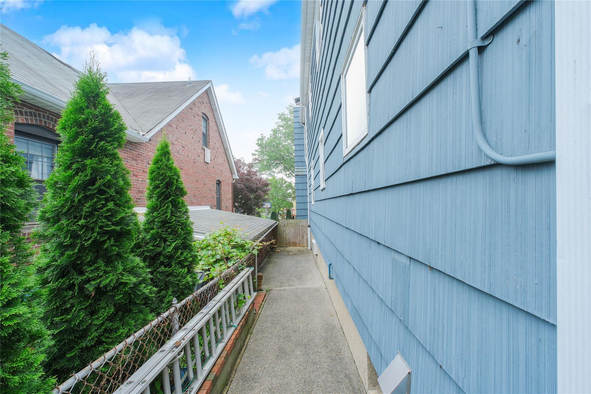 233 King Street, Staten Island, NY 10312