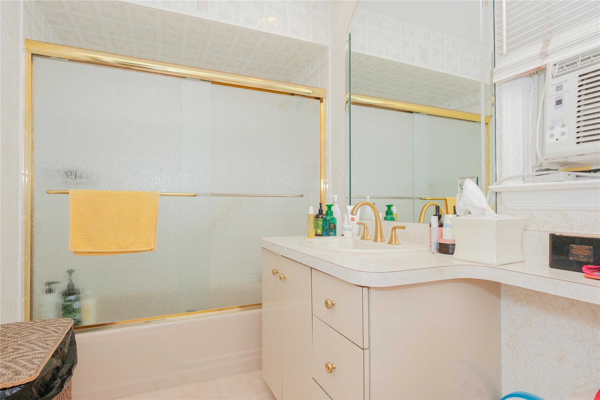 233 King Street, Staten Island, NY 10312