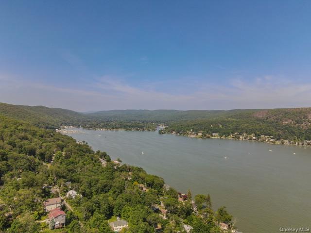582 Jersey Avenue, Greenwood Lake, NY 10925