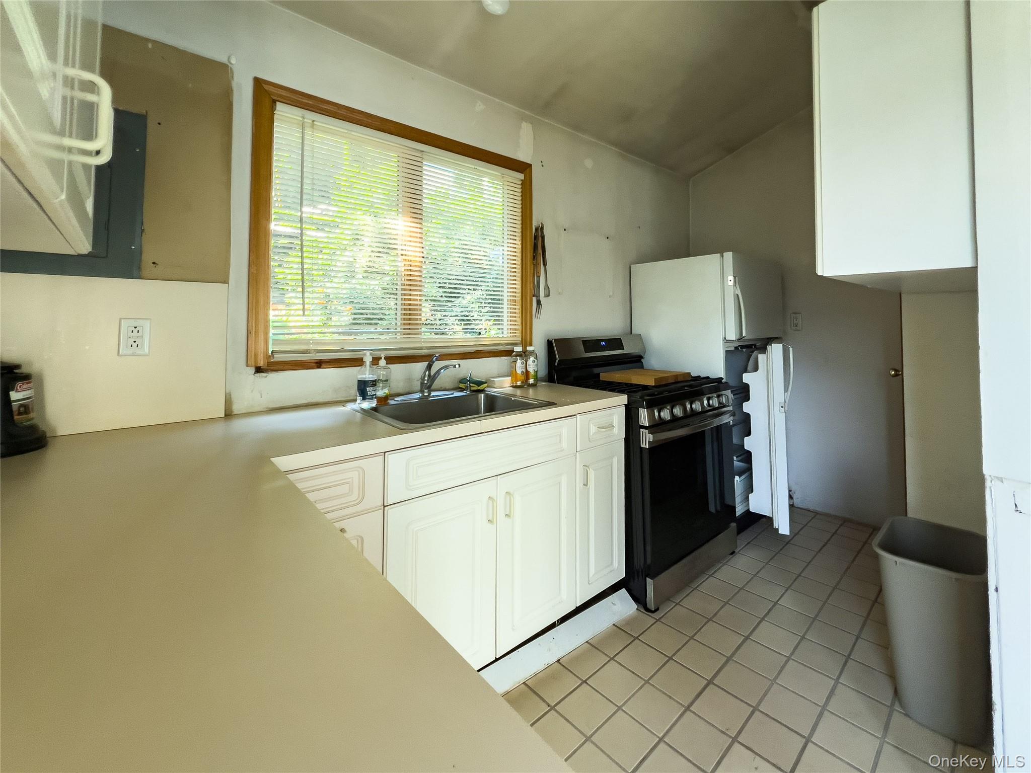 582 Jersey Avenue, Greenwood Lake, NY 10925