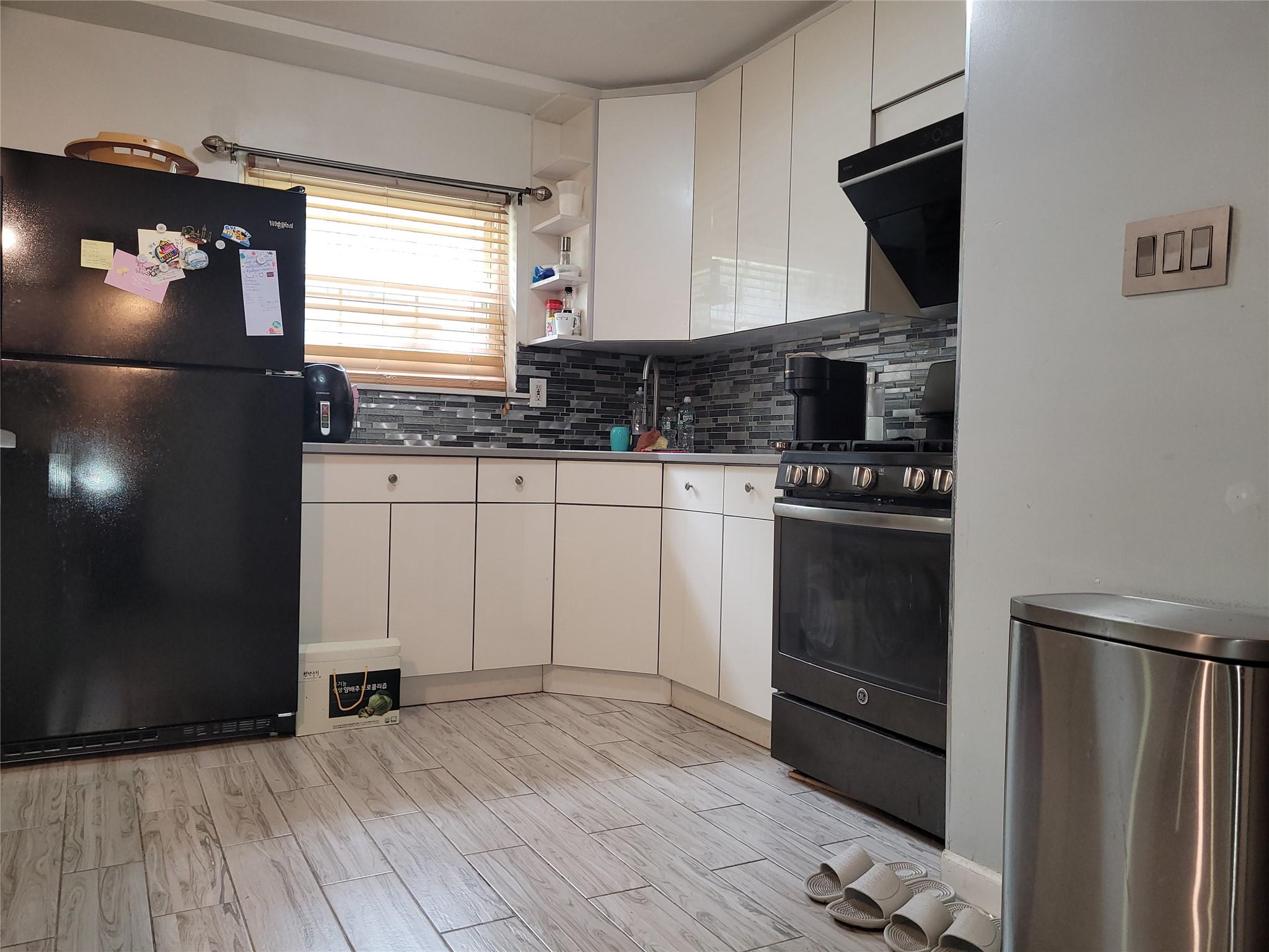 240-02 70th Avenue # 1C, Douglaston, NY 11362